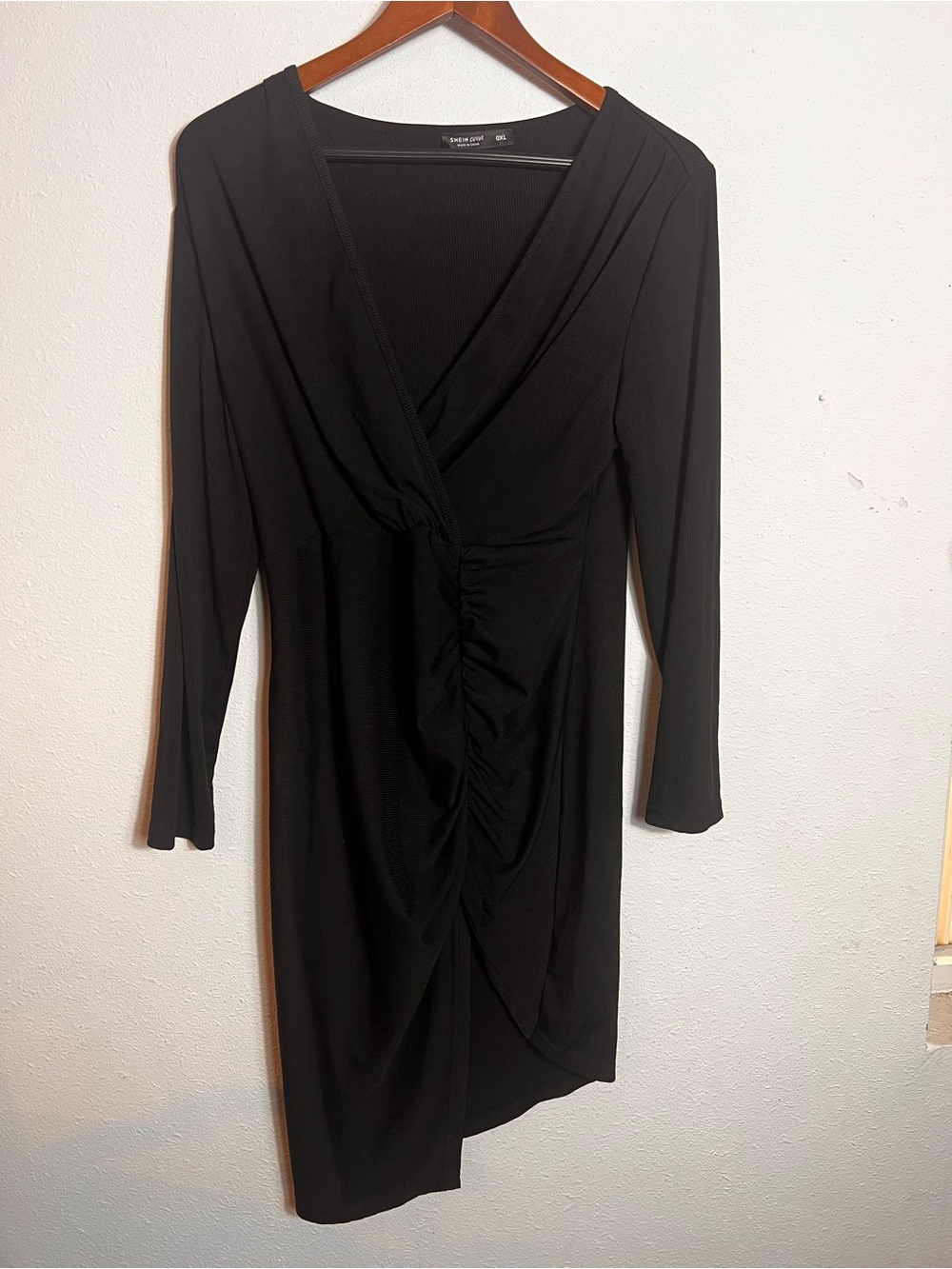 Black Wrap-Style Ruched Dress - Women size X-Large